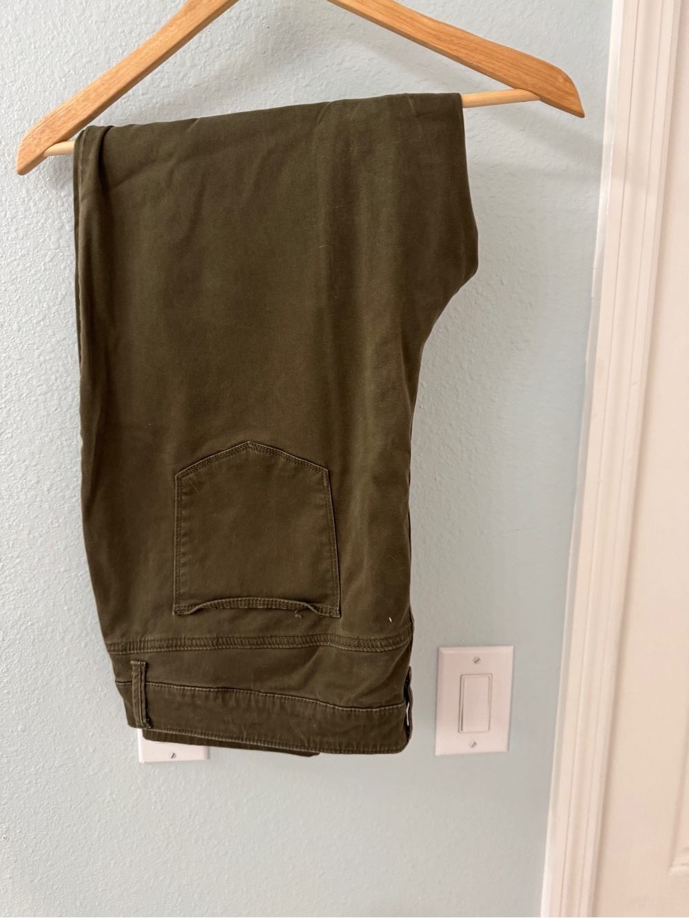 WoMen's Olive Green Cotton Pants
